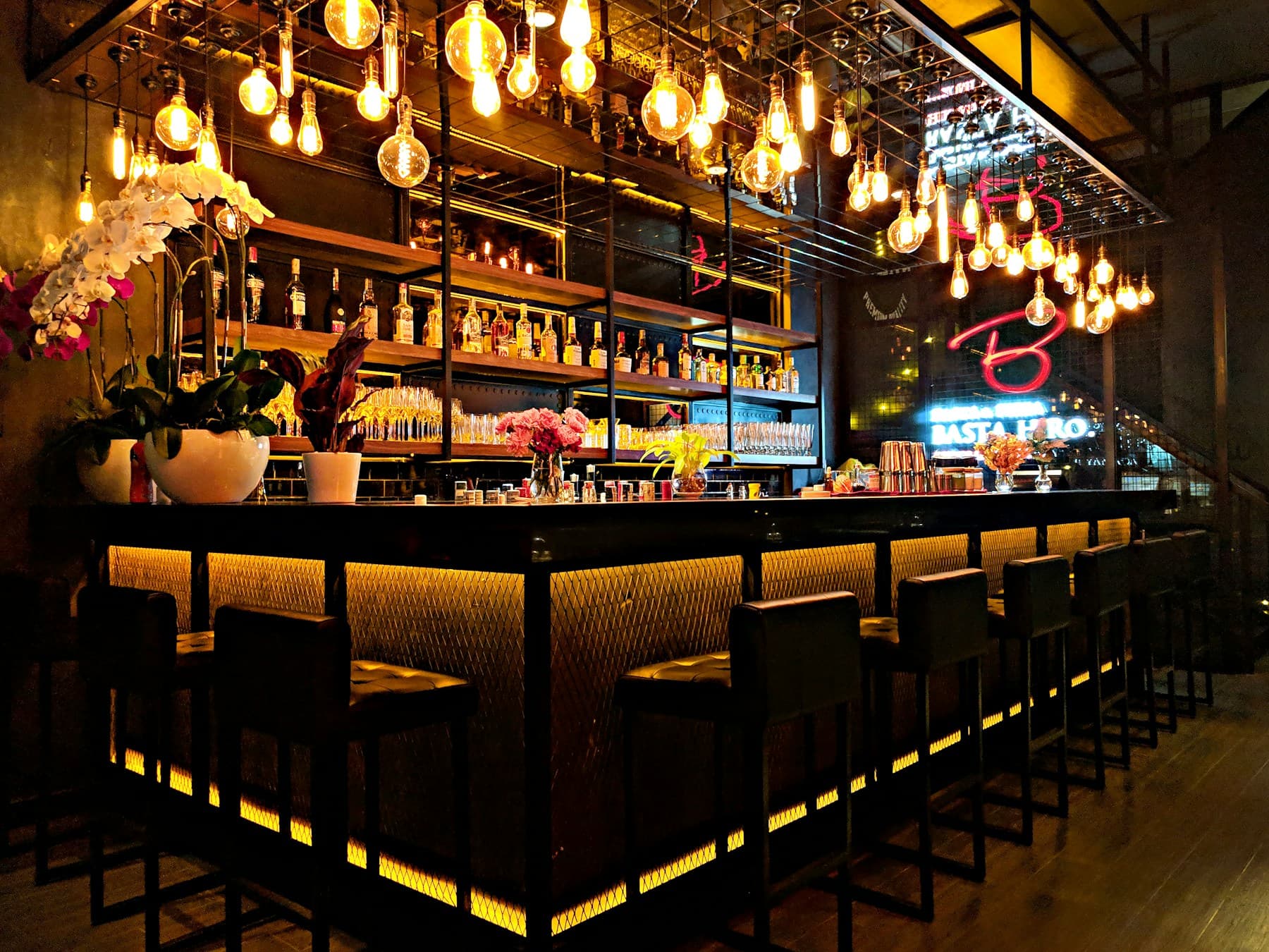 Riley's Evening Bar Atmosphere