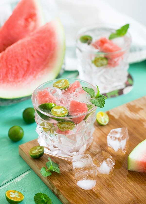 ROSEMARY GIN FIZZ